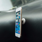 Univerzální magnetický držák na mobil do auta nebo selfie tyč s tlačítkem