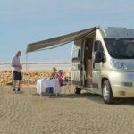 Praktické doplňky, které zvyšují komfort cestování karavanem